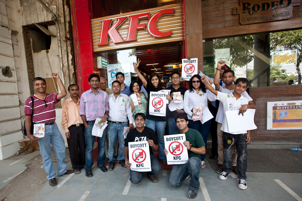 EFP_Peta-AntiKFC_09.jpg