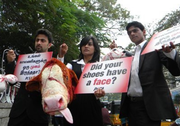 Shoppers come face-to-face with their footwear