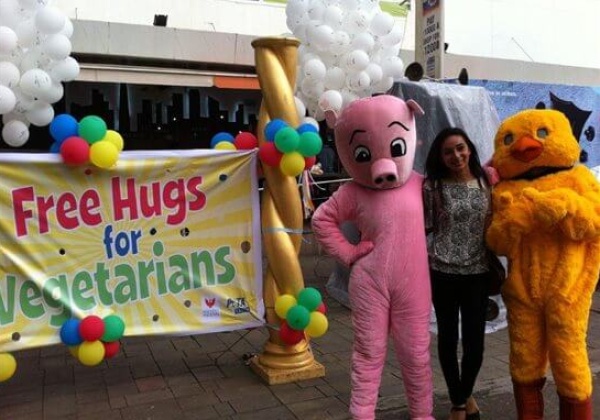 Mall Goers Show Veggie Love