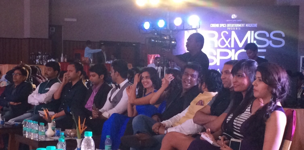 Benazir Suraiya sitting with actor Neha Pawar, cosmetic surgeon Dr Rajnikanth and actor Pradhayini.