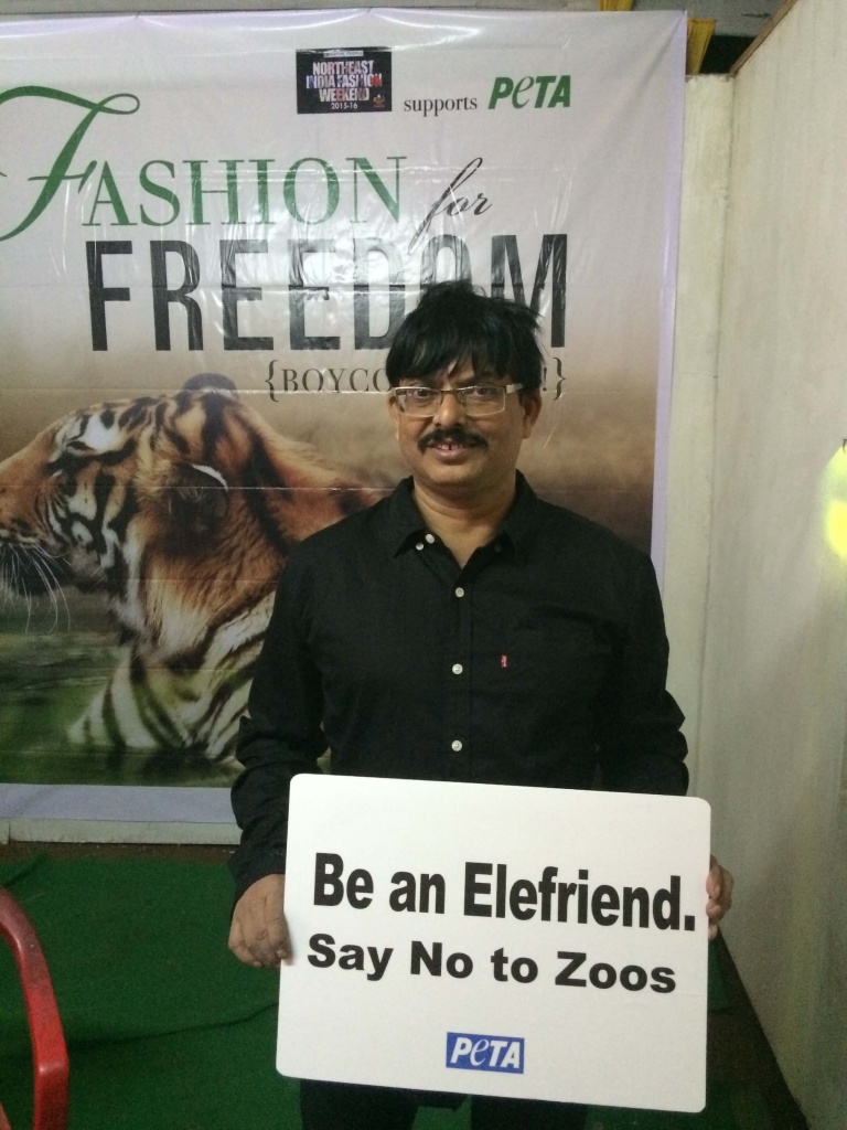 Designer Amalin Datta also stops by the stall for a quick pic.