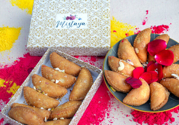 Sweeten Your Holi Celebrations With PETA India’s Giveaway of Vegan Gujiyas From Mistaya