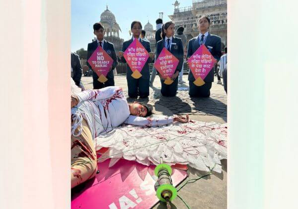 एक ‘घायल पक्षी’ ने विशाल पतंग एवं SRN इंटरनेशनल स्कूल के छात्रों के साथ मिलकर जयपुर की जनता से मकर संक्रांति से पहले पक्षियों की रक्षा करने की अपील की
