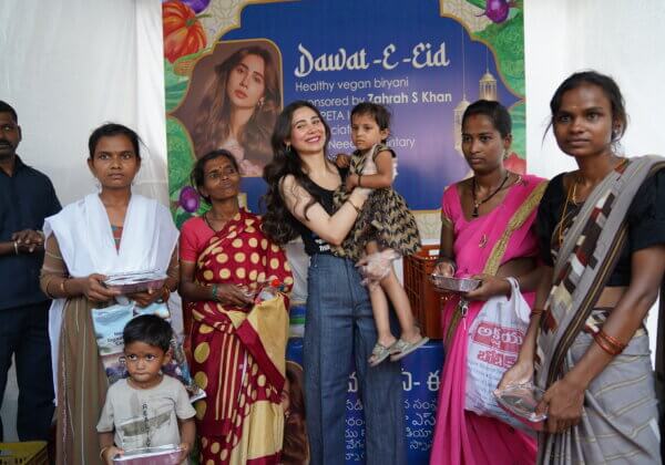 Singer and Actor Zahrah S Khan Joins PETA India in Donating Vegan Biryani to Hundreds in Hyderabad Through Serve Needy Voluntary Organisation for Eid